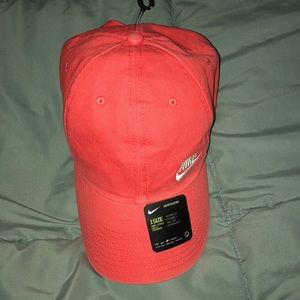 peach nike women’s hat